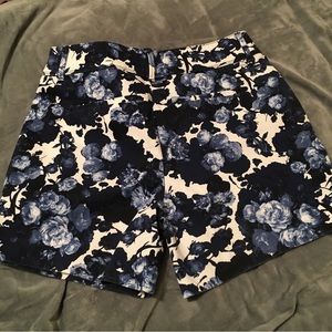 Blue Floral Shorts Limited Sz 4 Roses Flat Front Cotton Stretch Summer Casual
